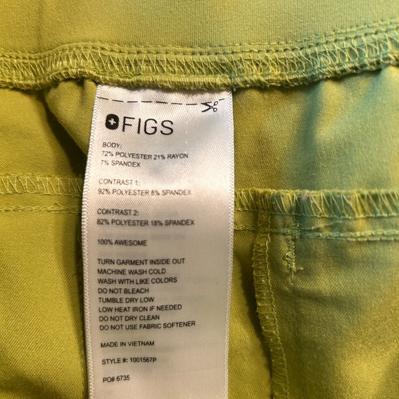 Figs Women’s Matcha Scrub Set - Picture 9 of 12